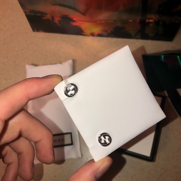 Gucci Earrings Authentic with box OFFERS ACCEPTED - Picture 2 of 3